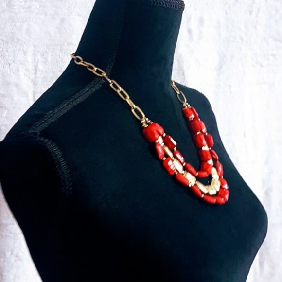 #J6 Red & Gold Rectangular Shaped Beaded Necklace - Picture 5 of 6
